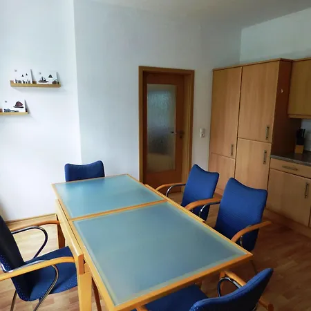 Sonnige -100qm - Im 1. Obergeschoss Der Walhall In Einem Parkähnlichen Garten Sellin (Rugen)
