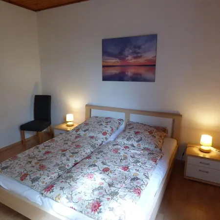 Sonnige -100qm - Im 1. Obergeschoss Der Walhall In Einem Parkähnlichen Garten * Sellin (Rugen)